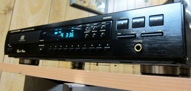 MARANTZ CD-63 SPECIAL EDITION CD-63SE AUDIOPHILE CD PLAYER JAPAN in Stereo Systems & Home Theatre in Ottawa - Image 3