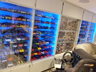 I have over 5000 1:18 Diecast and Resin cars and trucks for sale. Please view my other ads for speci...