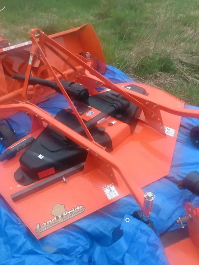 Kubota 6 foot snowblower and 6 foor grass cutter in Dirt Bikes & Motocross in Moncton - Image 5