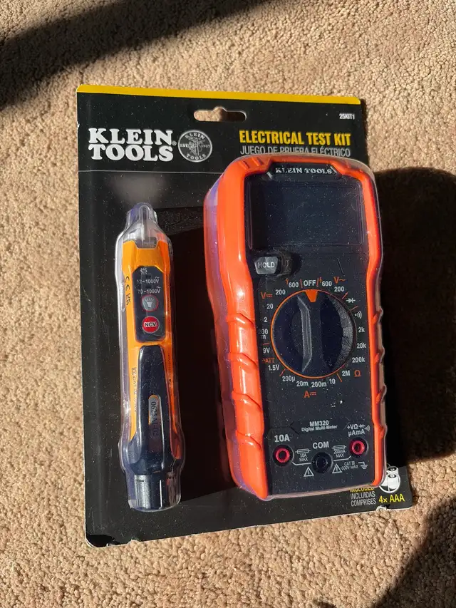 Klein Tools Electrical Test Kit in Electrical in Windsor Region - Image 2