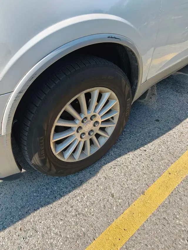 Buick Enclave596423473984983043
