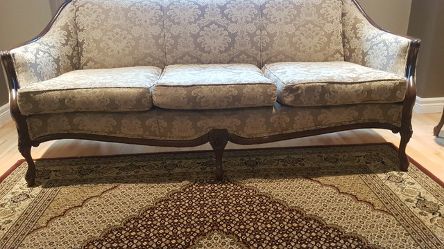 Anitque couch and chair in Couches & Futons in Peterborough - Image 2