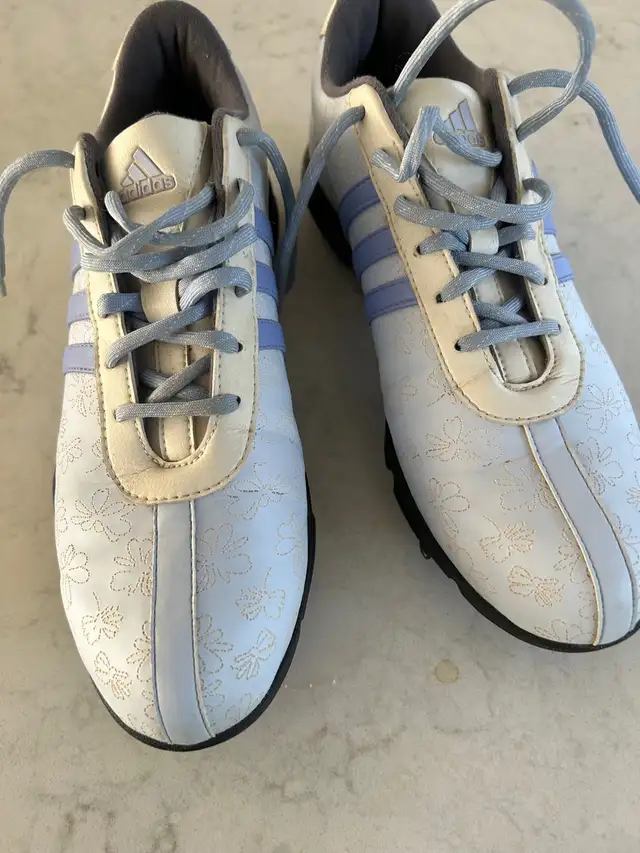 Women’s addidas golf shoes size 8  in Golf in Guelph - Image 4