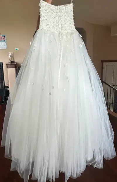 Gorgeous Brand New Princess Wedding Dress + Veil + Hoop Skirt In, View more