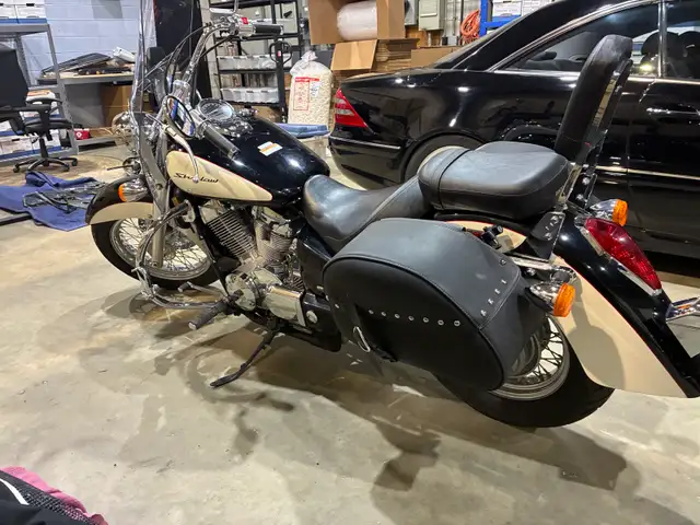 2008 Honda Shadow 750cc with only 5'000 KM in Street, Cruisers & Choppers in Edmonton - Image 6