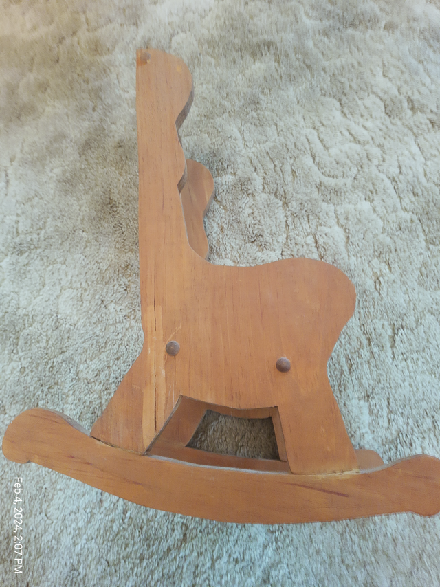 Accent Rocking Chair / Plant Stand in Chairs & Recliners in Ottawa - Image 4