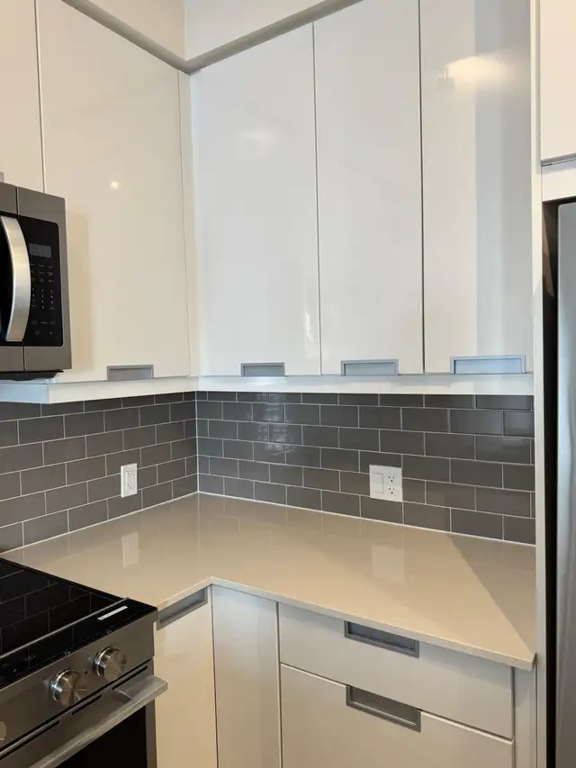 Kitchen and Island Countertops in Other in Hamilton - Image 5