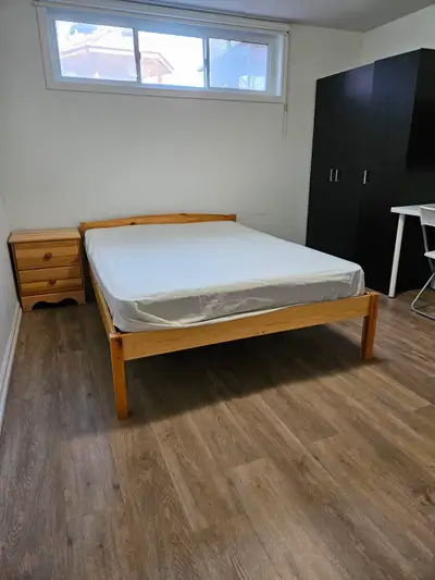 Very peaceful family neighborhood, newly renovated 1 Bedroom unit with Separate Entrance (over 500 S...