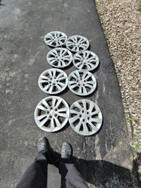 8 wheel cover of 16" for Sonata 2013 for $ 10 each