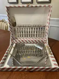 New - Cake tray set with dozen forks and serving spatula