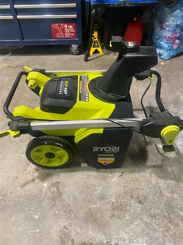 RYOBI 40V HP 21-inch Brushless Cordless Battery Snowblower w in Snowblowers in Ottawa - Image 3