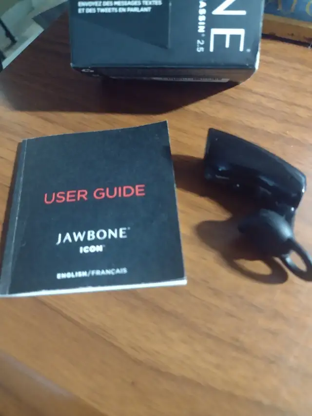 JawBone BlueTooth Ear Piece in General Electronics in Kamloops - Image 4