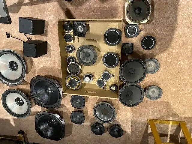 Lots of nos and good used speakers for replacements 4-15 inches in Speakers in Markham / York Region - Image 9