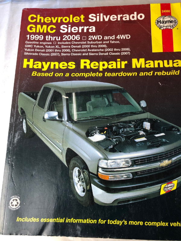 HAYNES 1999 -2006 CHEV SILVERADO GMC SIERRA REPAIR MANUAL #M1204 in Textbooks in Edmonton