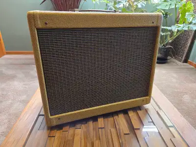 Up for sale is my custom built Fender 5F1 champ clone. Cab is a laqured tweed deluxe size cab custom...