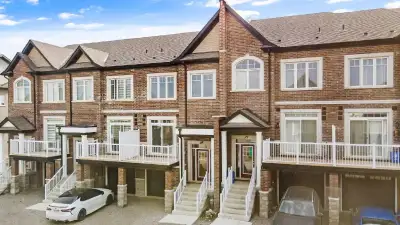 Luxury & New walkout apartment Located in Oakridges one of the premium areas of GTA. Brand new walko...