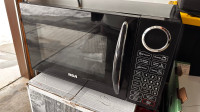 RCA 0.9 Cu.Ft Countertop Microwave Oven-Black
