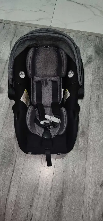 URGENT SALE. Used for only 6 months. $160, bottom part also included. Located in Brampton