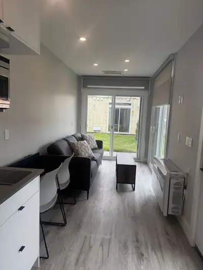 1 Bed / 1 Bath Furnished Sublet Fully furnished 1 bed, 1 bath container-style apartment available fr...