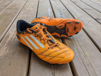 Souliers Spike soccer Adidas 
