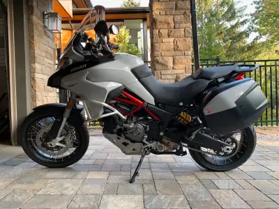 2020 Ducati Multistrada 950 S in perfect condition with only 800 Kms on it. Grey colour. Includes To...