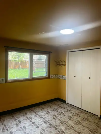 Room for rent 5 min bus to ufm