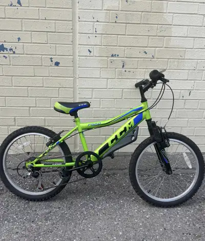 Used CCM F52.0 Mountain Bike Green 20" obo, View more