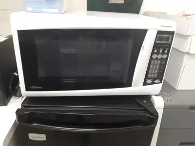 Panasonic - Microwave Ovens - NNS615W, View more