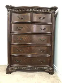 Dresser with mirror & chest 