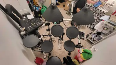 Yamaha DTX 500 Drum set, View more