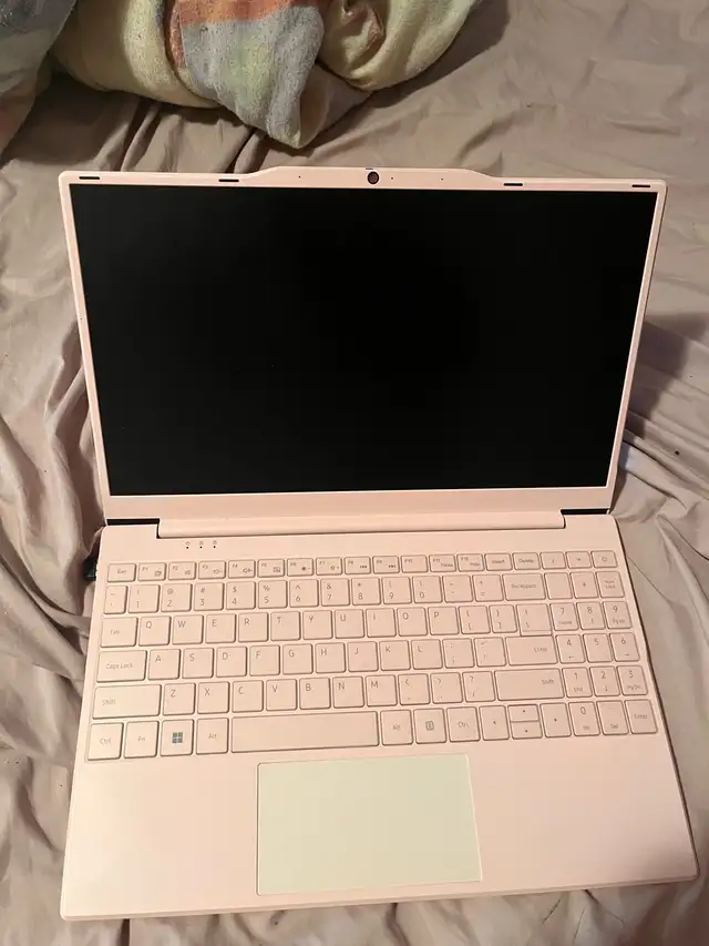 16GB RAM Windows 11 Laptop – Clean & Fast in Laptops in London - Image 2