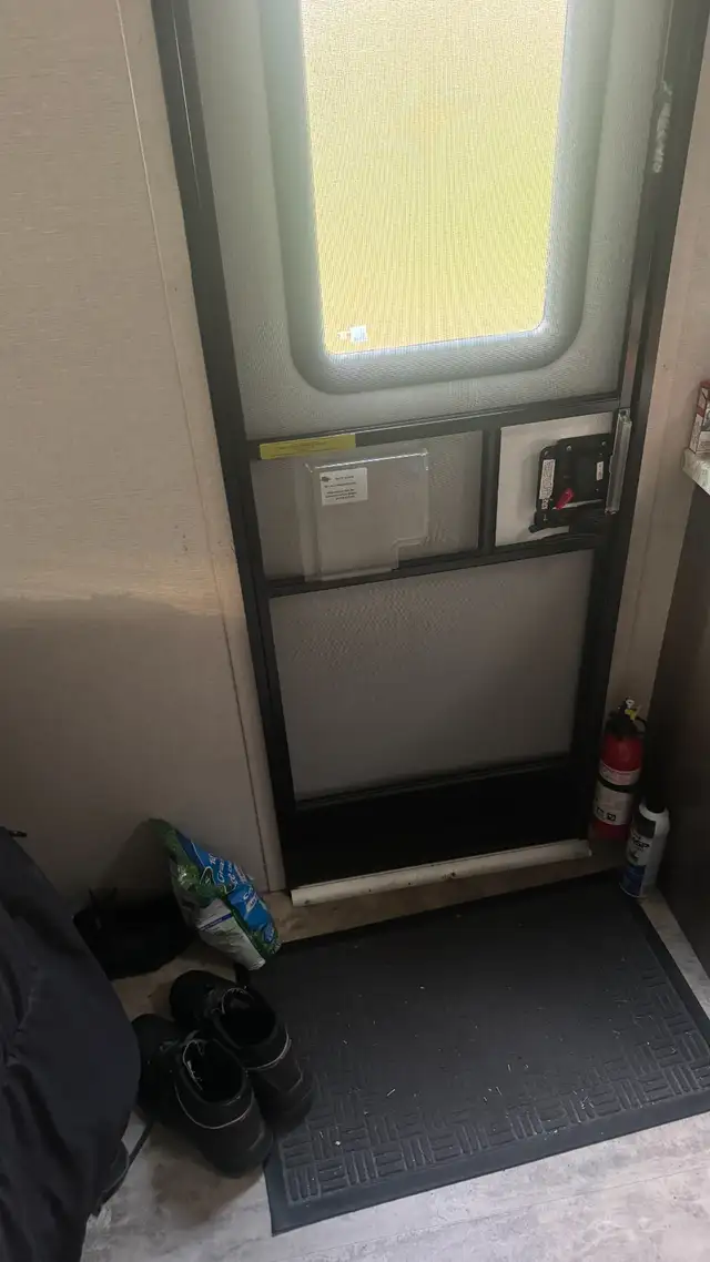 Trailer K-Z Escape 181RB 2018 used in Travel Trailers & Campers in Cape Breton - Image 8