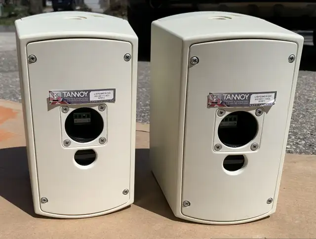 Tannoy Di5 Speakers (pre-owned) - $120 in Speakers in Markham / York Region - Image 3