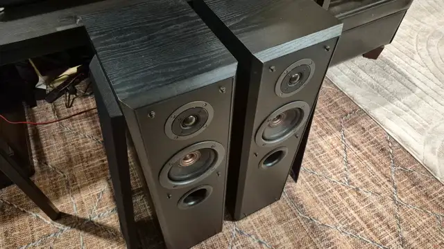 Technics SB-T100 Floor Speakers - IN GREAT CONDITION in Speakers in Oakville / Halton Region - Image 3