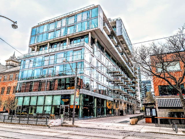 1 bedroom condo 560 King st W Toronto rent $2400 per month in Long Term Rentals in City of Toronto