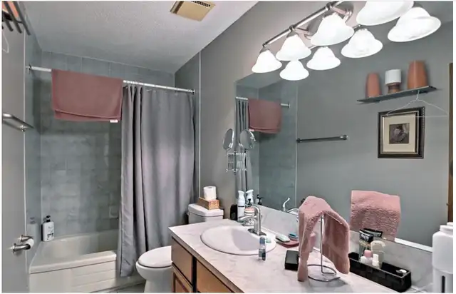 Room for rent by LRT station63782629214593121