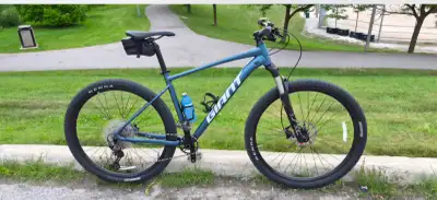As New Giant Talon 0 mountain bike Large frame, View more