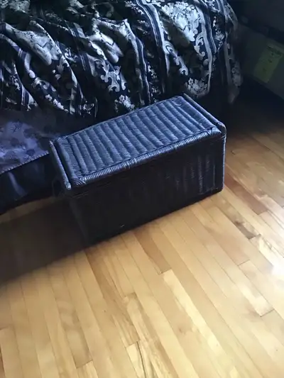 coffre  de rangement pour couverture,mettre au poue d du lit, View more