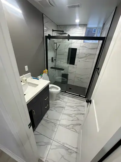 ➡️Private Room and shared rooms available in Malton. Brand New Basement, Total 3 bedrooms. Shared: K...