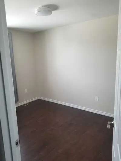 Room available in shared house with 3 others. ALL INCLUSIVE Includes wifi as well Westend near metro...