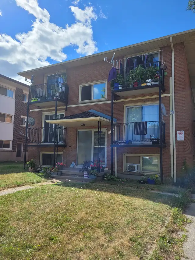 2 Bedroom Apartment For Rent!JUNE 1ST