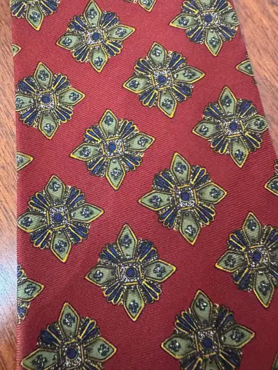 Vintage Chanel cravate authentique/ tie, View more