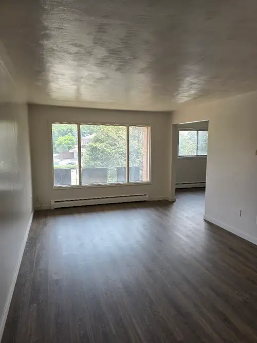 300 Erb Street West Waterloo Erb St. W. & University Ave., Waterloo This Property offers: On site la...