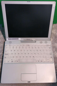 Apple MAC iBook G3 A1005 12" 600Mhz with battery and AC adapter