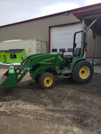 TRACTEUR JOHN DEERE 3320