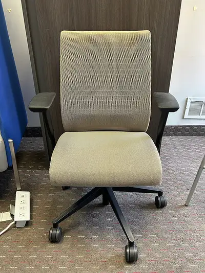 Steelcase Think V1 Chair!, View more