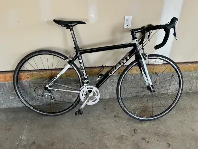 GIANT TCR Alliance Carbon Bike *Small Frame*, View more