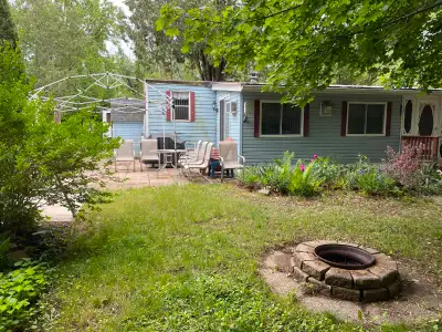 Asking $41,500 or best offer. Nice quiet site and nice comfortable summer retreat in the 1990 Park M...
