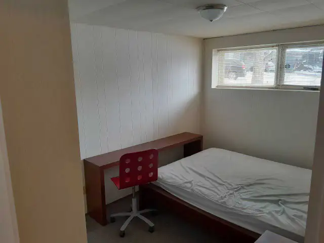 Room for Rent Close to University of Calgary and SAIT in Room Rentals & Roommates in Calgary - Image 3