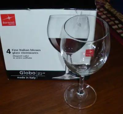 NEW (Open Box) Set of 4 Bormioli Rocco Italian Wine Glasses, View more